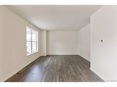 21925 E 9th Pl, Aurora, CO 80018 photo 9