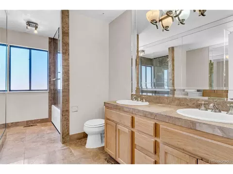 Bath - 16666 E Bails Pl, Aurora, CO 80017 photo 2 of 3