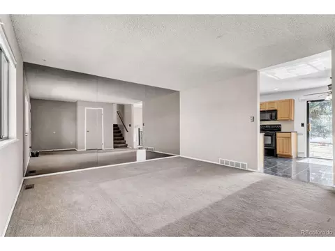 Living - 16666 E Bails Pl, Aurora, CO 80017 photo 4 of 7