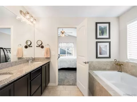Bath - 9145 Harlequin Cir, Frederick, CO 80504 photo 5 of 8