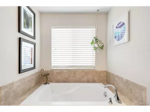 Bath - 9145 Harlequin Cir, Frederick, CO 80504 photo 4 of 8