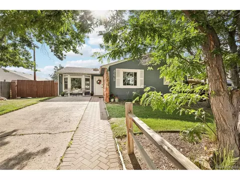 4275 S Lipan St, Englewood, CO 80110