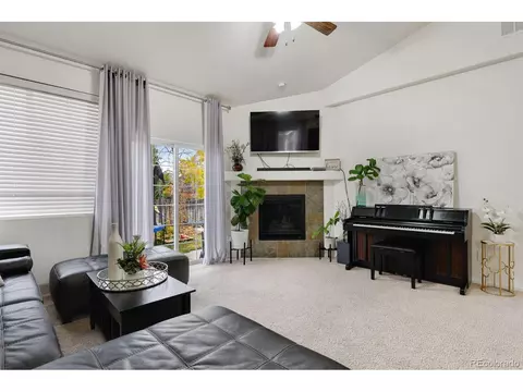 25910 E 3rd Ave, Aurora, CO 80018 photo 4