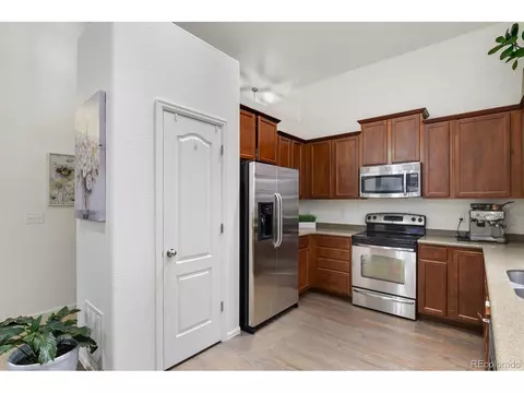 25910 E 3rd Ave, Aurora, CO 80018 photo 10