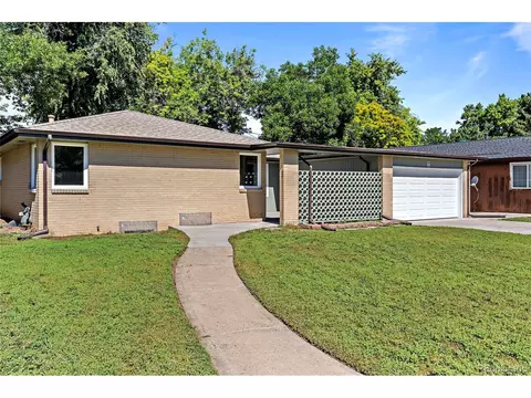 451 S Holland Ct, Lakewood, CO 80226