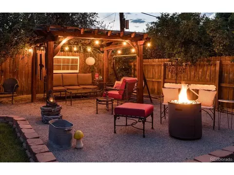 Exterior - 7095 S Cherry Dr, Littleton, CO 80122 photo 6 of 14