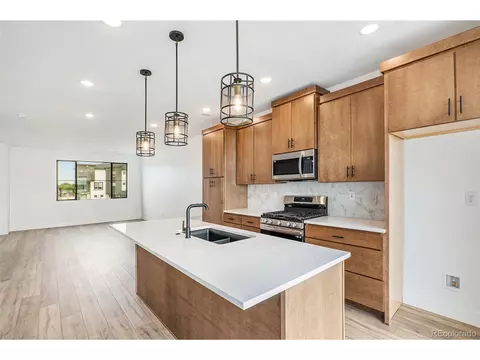 2044 S Holly St #5, Denver, CO 80222