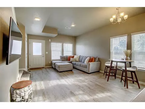 175 S 8th St, Berthoud, CO 80513 photo 3