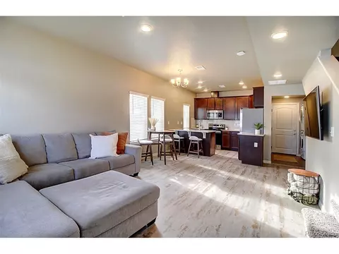 175 S 8th St, Berthoud, CO 80513 photo 2