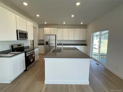5543 Tamarack Ave, Firestone, CO 80107 photo 2