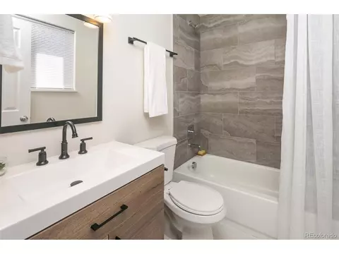 2849 S Memphis St, Aurora, CO 80013 photo 9