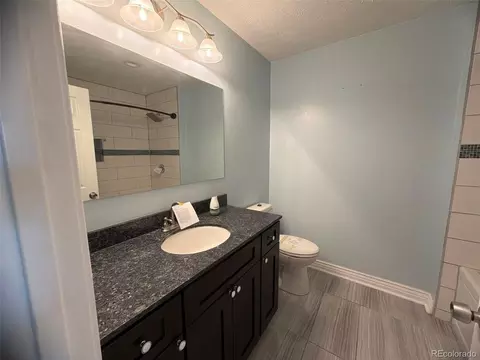Bath - 1663 S Blackhawk Way #A, Aurora, CO 80012 photo 1 of 4
