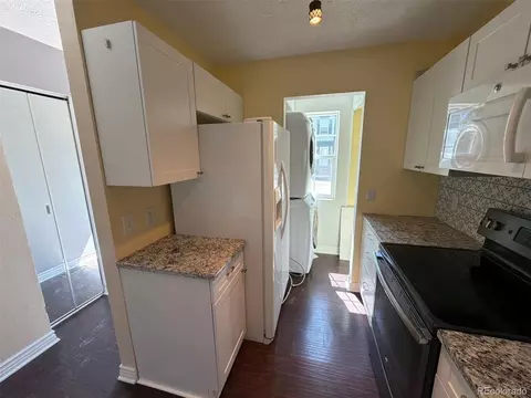 Kitchen - 1663 S Blackhawk Way #A, Aurora, CO 80012 photo 1 of 2