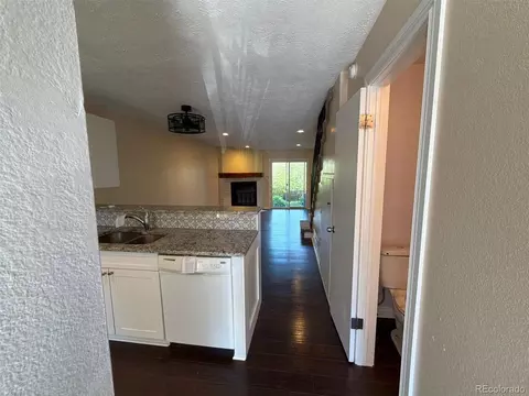 Entry Way - 1663 S Blackhawk Way #A, Aurora, CO 80012 photo 2 of 2