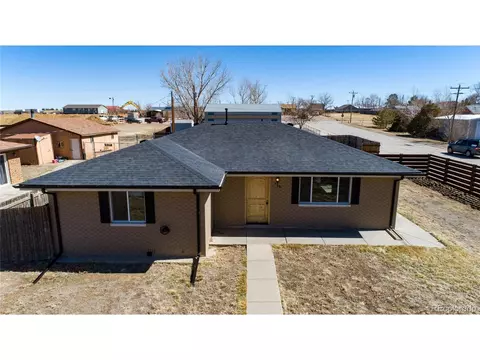 710 4th St, Bennett, CO 80102 photo 1