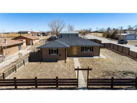 710 4th St, Bennett, CO 80102 photo 2