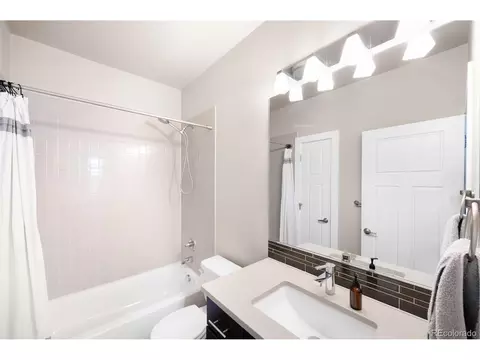 1321 E 33rd Ave, Denver, CO 80205 photo 18