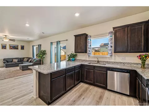 375 Spruce St, Bennett, CO 80102 photo 7