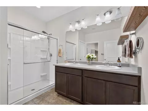 Bath - 163 Coyote St, Bennett, CO 80102 photo 1 of 3