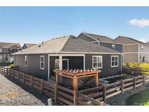 Exterior - 163 Coyote St, Bennett, CO 80102 photo 8 of 9