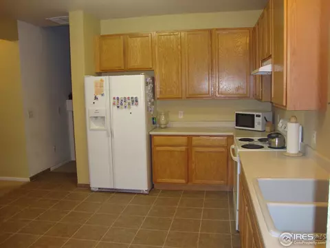 345 Ivory Cir, Aurora, CO 80011 photo 2