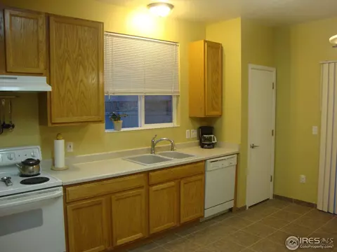 345 Ivory Cir, Aurora, CO 80011 photo 3