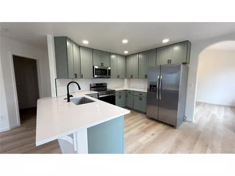 19625 E Montview Dr, Aurora, CO 80011