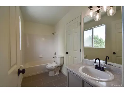 Bath - 19625 E Montview Dr, Aurora, CO 80011 photo 3 of 3