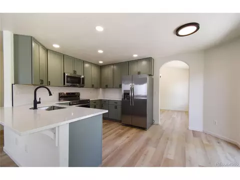 Kitchen - 19625 E Montview Dr, Aurora, CO 80011 photo 3 of 5