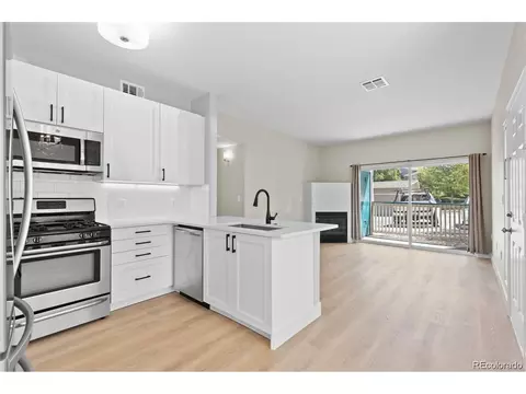 8425 Pebble Creek Way #103, Highlands Ranch, CO 80126