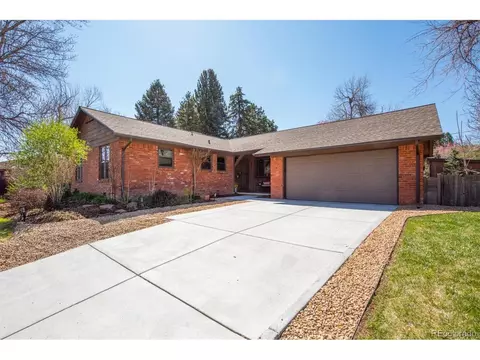 890 E Pinewood Ave, Centennial, CO 80121 photo 3