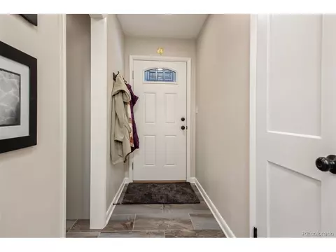 890 E Pinewood Ave, Centennial, CO 80121 photo 5