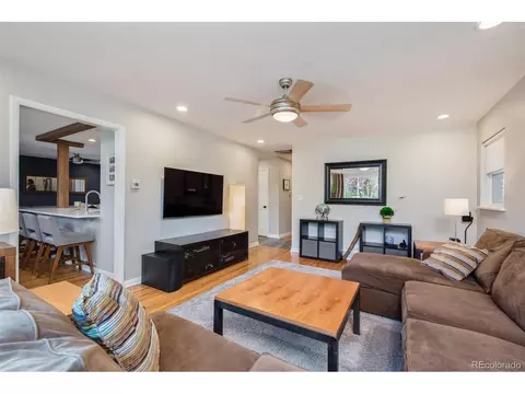 890 E Pinewood Ave, Centennial, CO 80121 photo 9