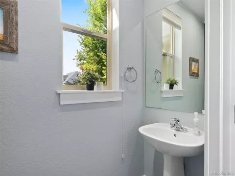 8701 E 29th Ave, Denver, CO 80238 photo 18