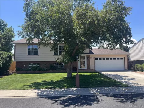 2341 Sunrise Dr, Longmont, CO 80501