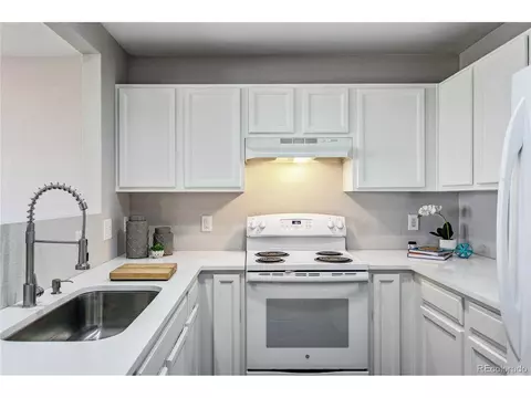 21969 E Crestline Ln, Aurora, CO 80015 photo 9