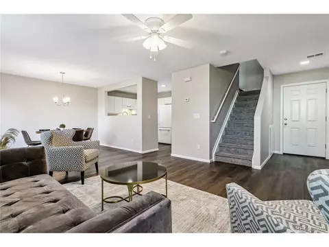 21969 E Crestline Ln, Aurora, CO 80015 photo 3