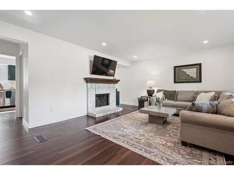 8981 E Amherst Dr #E, Denver, CO 80231 photo 6