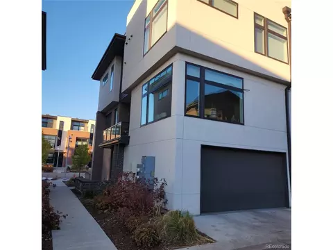 Exterior - 6830 E Lowry Blvd, Denver, CO 80230 photo 2 of 4