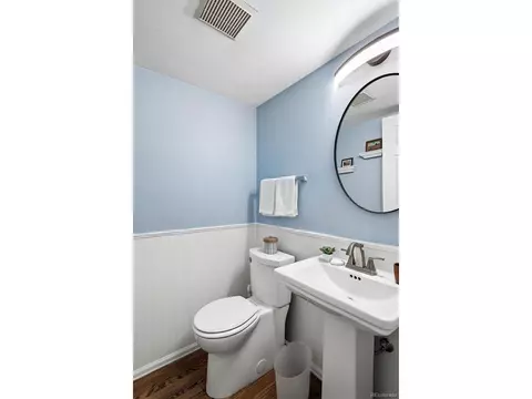 Bath - 7640 E Gunnison Pl, Denver, CO 80231 photo 1 of 4