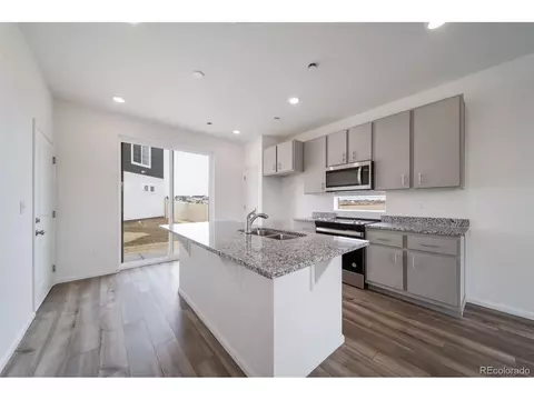22103 E 38th Pl, Aurora, CO 80019