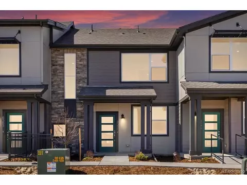 6357 Netherland Ct, Aurora, CO 80019