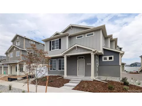 21861 E 38th Pl, Aurora, CO 80019