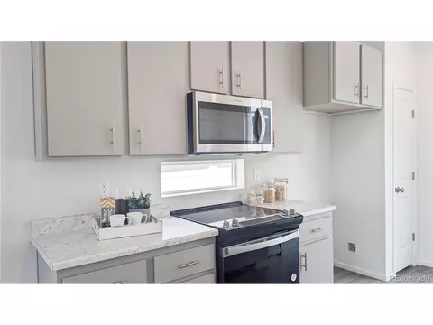 21861 E 38th Pl, Aurora, CO 80019 photo 9