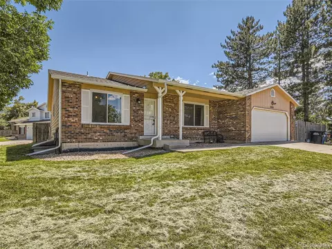9890 W Wagon Trail Dr, Littleton, CO 80123