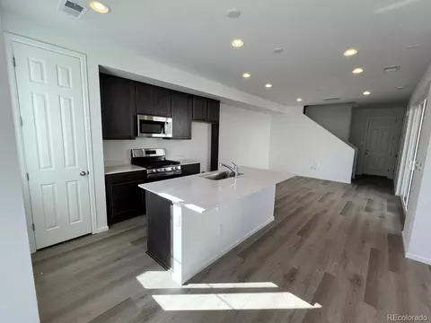 22873 E Tufts Ave #B, Aurora, CO 80015 photo 2