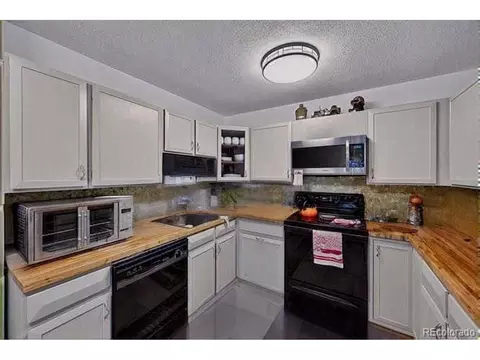 Kitchen - 9380 E Center Ave #65-1B, Denver, CO 80247 photo 2 of 5