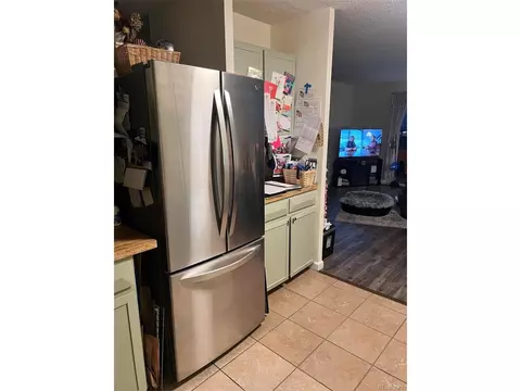 Kitchen - 9380 E Center Ave #65-1B, Denver, CO 80247 photo 3 of 5