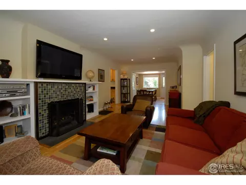 1070 Grant Pl, Boulder, CO 80302 photo 2