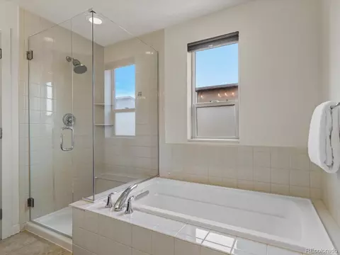 Bath - 8853 E 55th Ave, Denver, CO 80238 photo 2 of 5